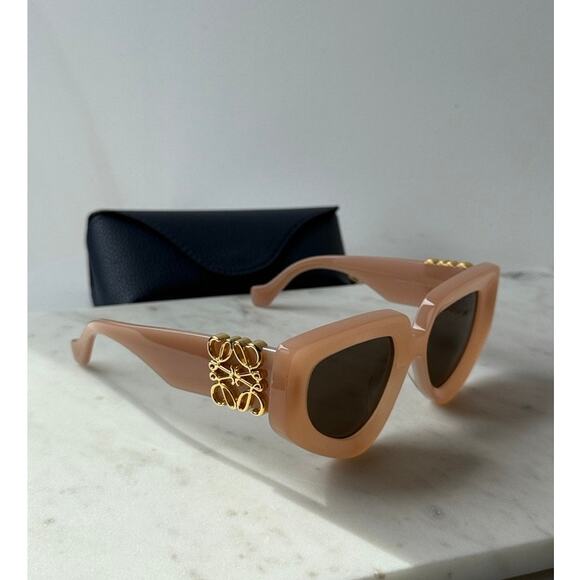 NEW Loewe LW40154U Anagram Logo Sunglasses Pink - Picture 1 of 8